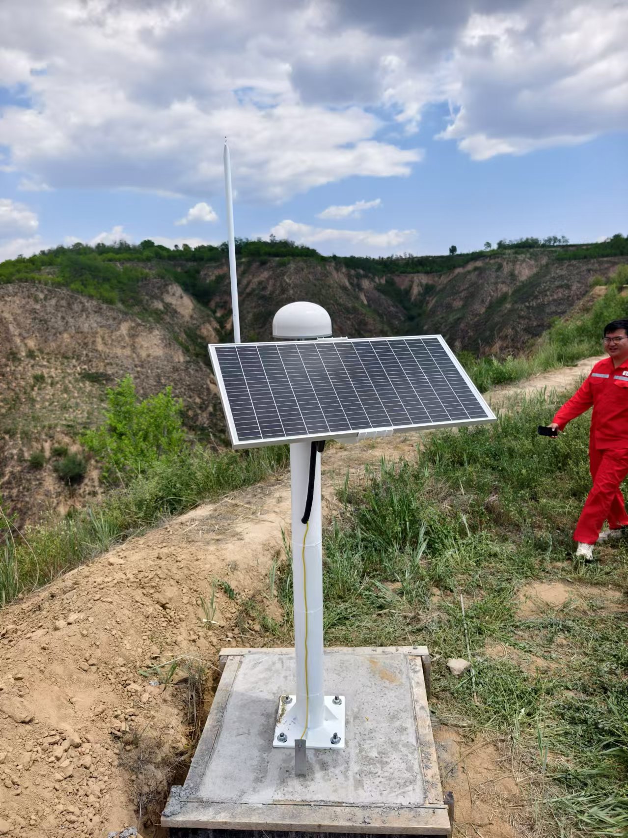 中石油煤層有限責任公司韓城采氣管理區邊坡監測站 (4).jpg